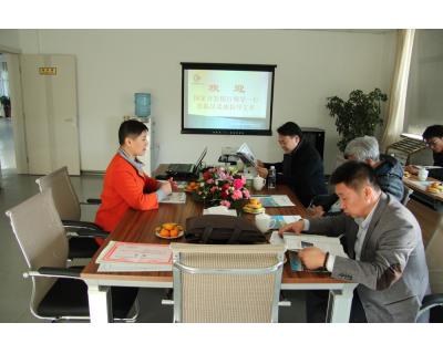 國開行領(lǐng)導(dǎo)關(guān)懷漢諾威